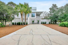 Blue Mountain Home with 2 Masters and a Private Pool while only 300 ft to Beach